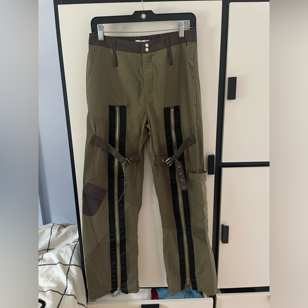 Green Zipper Cargo Pants
